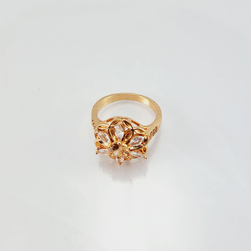 S2 3 Rhinestones With Center Stone Zircon Ring For Woman Fashion Wedding Engagement Party Charm Jewelry