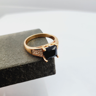 S4 - Zircon Rhinestones with Square Large Diamond Ring For Woman Fashion Jewelry Red/Black/Golden/Pink